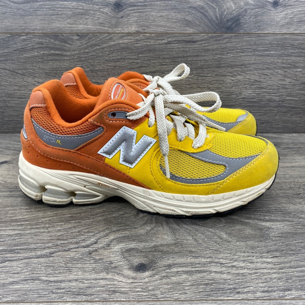 New Balance 2002R Running Shoes Boys Size 6 Yellow Orange GC2002PA Suede Mesh